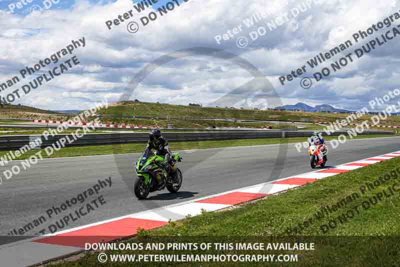 cadwell no limits trackday;cadwell park;cadwell park photographs;cadwell trackday photographs;enduro digital images;event digital images;eventdigitalimages;navarra;no limits trackdays;peter wileman photography;racing digital images;trackday digital images;trackday photos